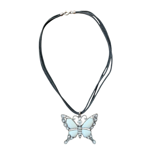 butterfly necklace ♡
