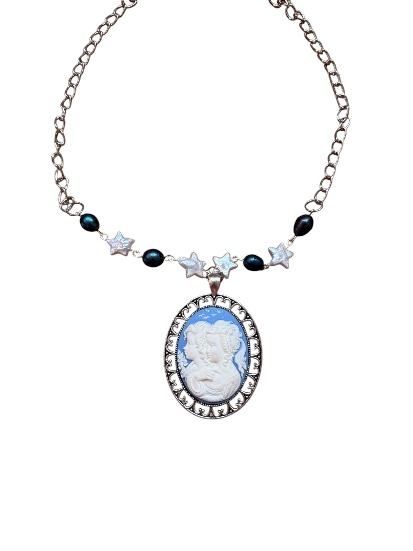 cameo necklace ⋆˚౨ৎ ⋆.˚