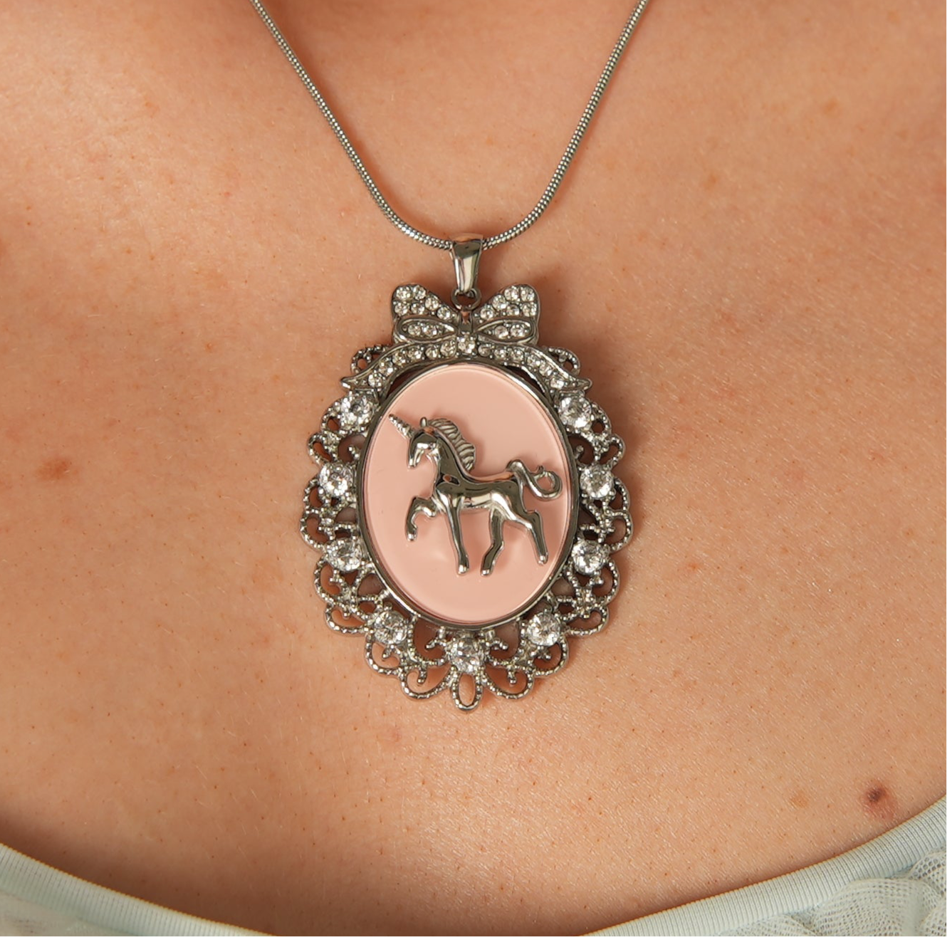 unicorn necklace ⟡ ݁₊ .