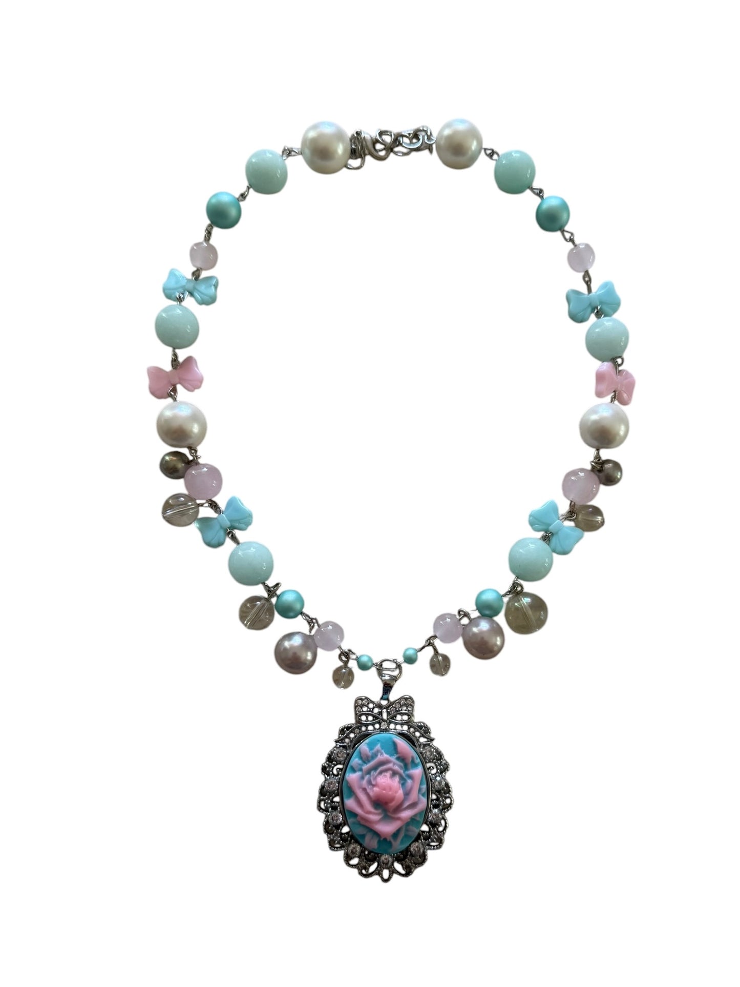 sky cameo necklace ✿