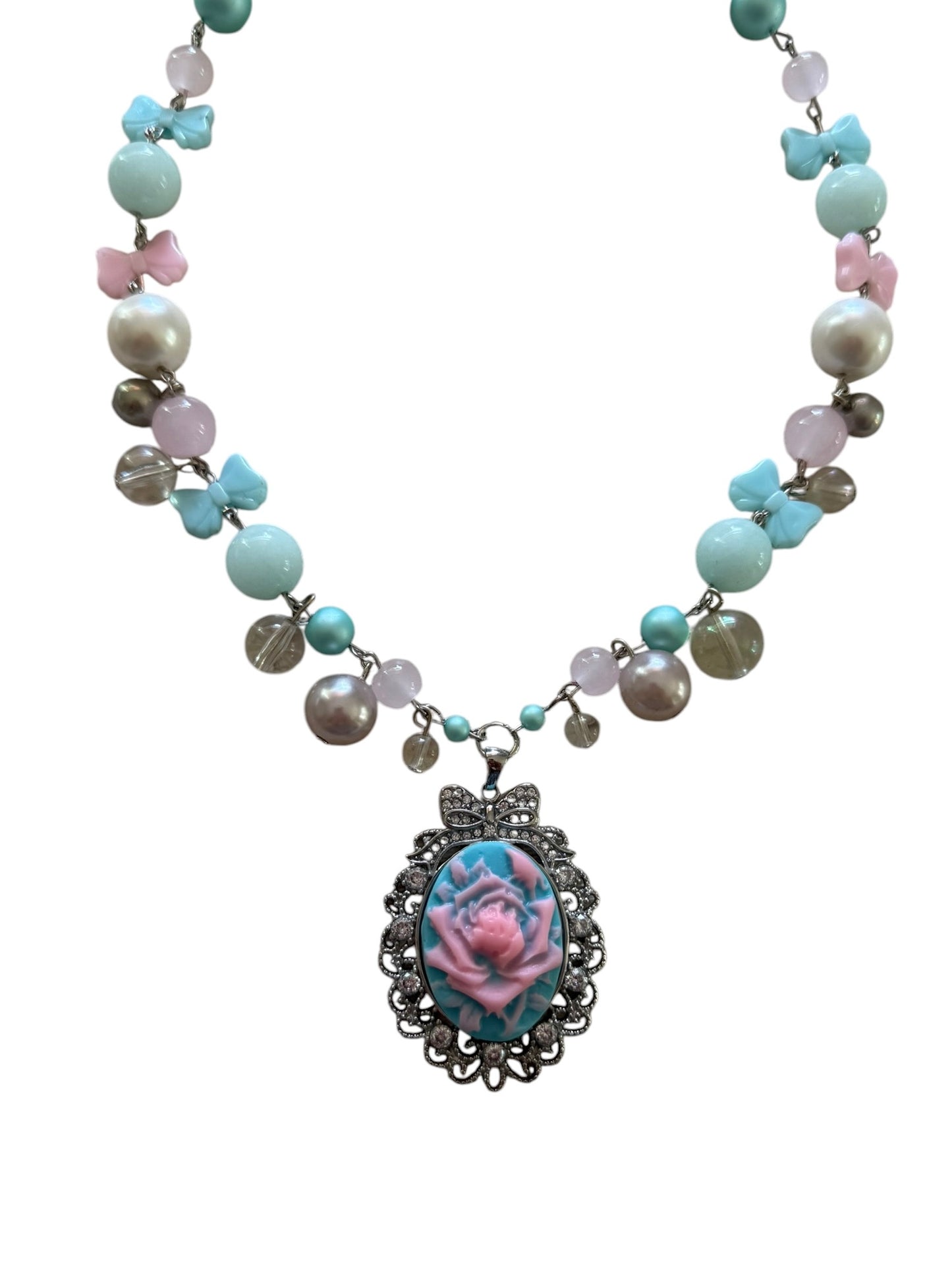 sky cameo necklace ✿